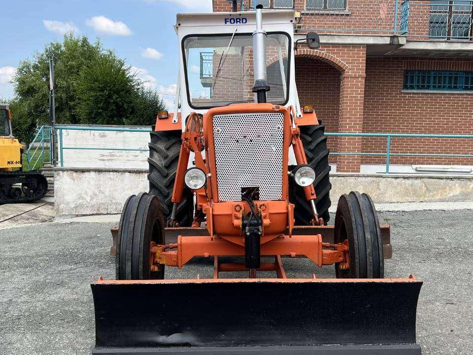 Ford 5600 4X2 Foto 14