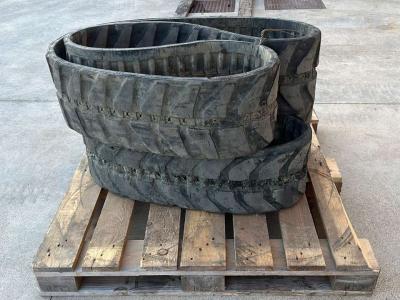 Cingolo in gomma per Hitachi ZX 33U-5A CLR - 300 x 52.5N x 86 in vendita da A. Cherubini & Figli Srl