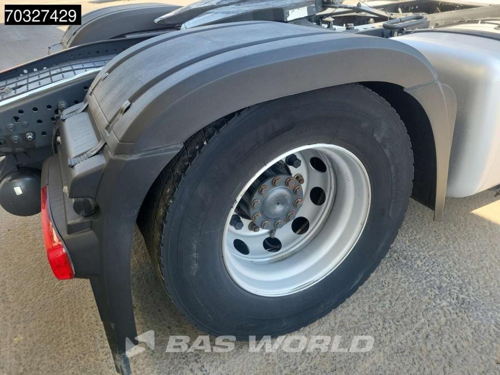 Mercedes-Benz Actros 1851 4X2 BigSpace 2x Tanks Standklima Foto 17