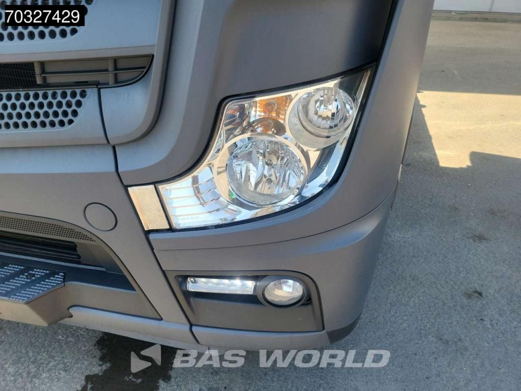 Mercedes Actros 1851 4X2 BigSpace 2x Tanks Standklima Foto 11