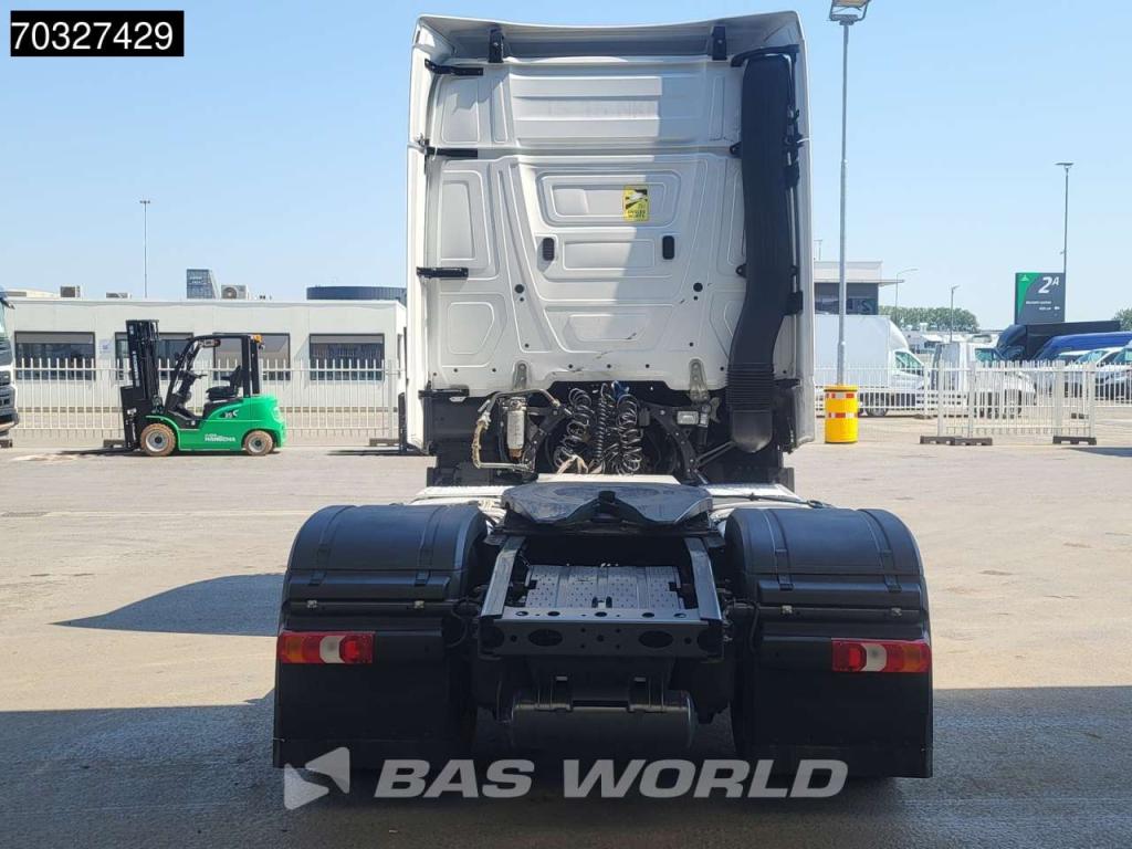 Mercedes Actros 1851 4X2 BigSpace 2x Tanks Standklima Foto 3