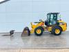 Caterpillar 908M - Bucket + Forks / Automatic Greasing Foto 1 thumbnail