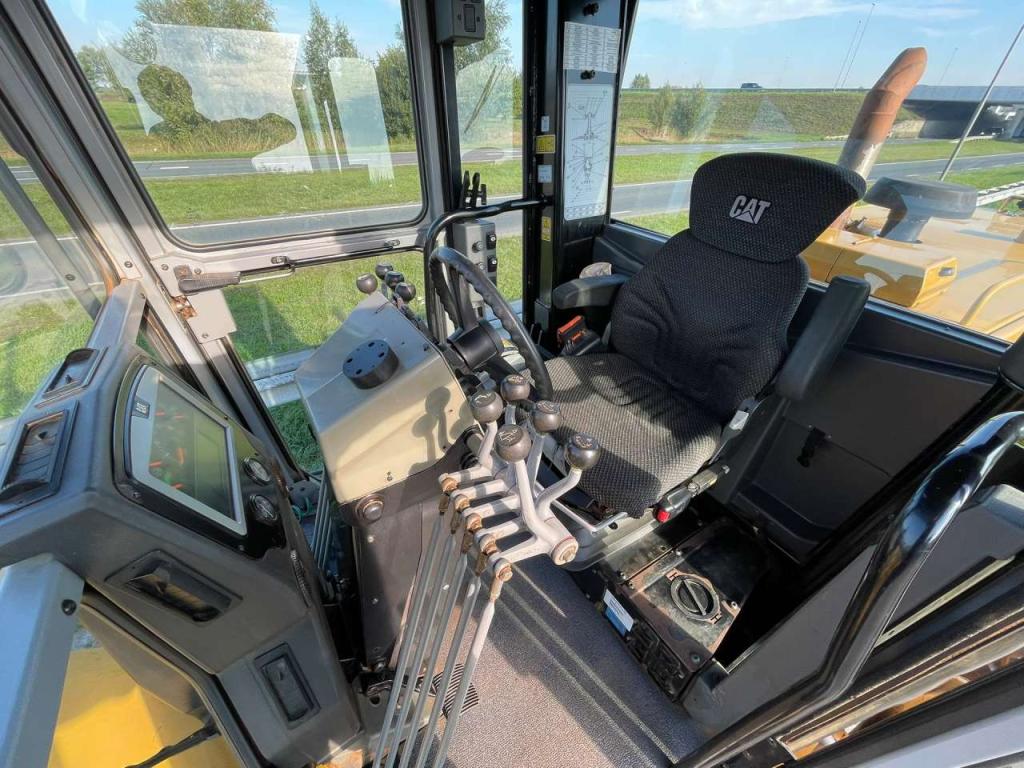 Caterpillar 140k Foto 17