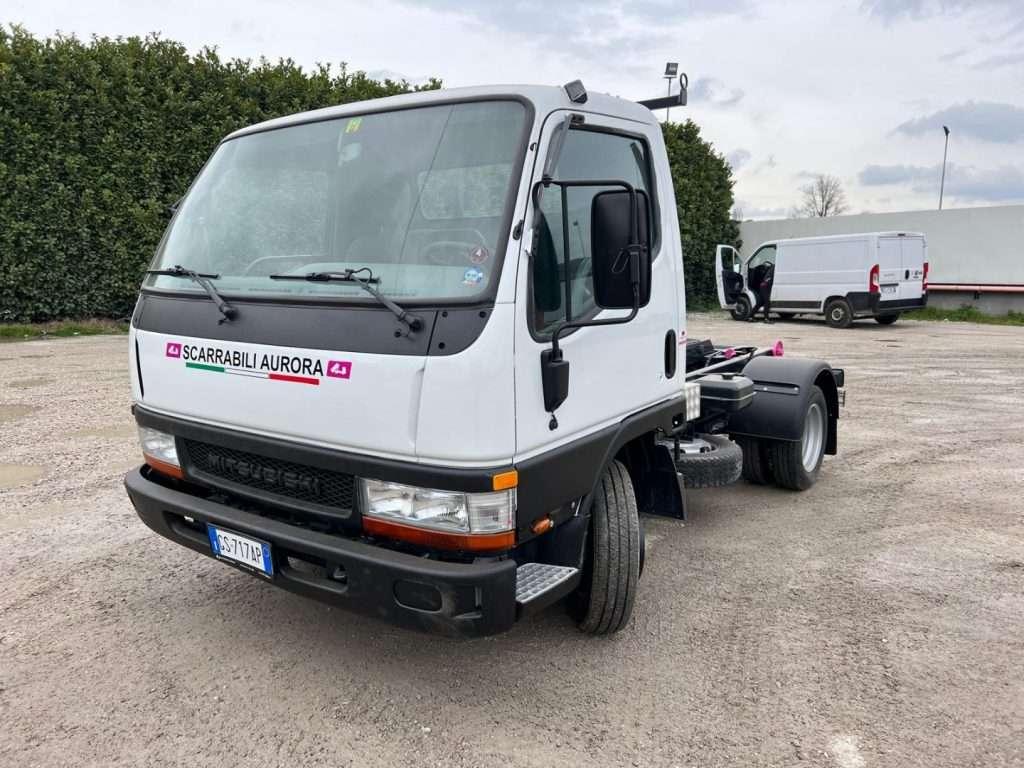 Mitsubishi CANTER 3.0 SCARRABILE Foto 2