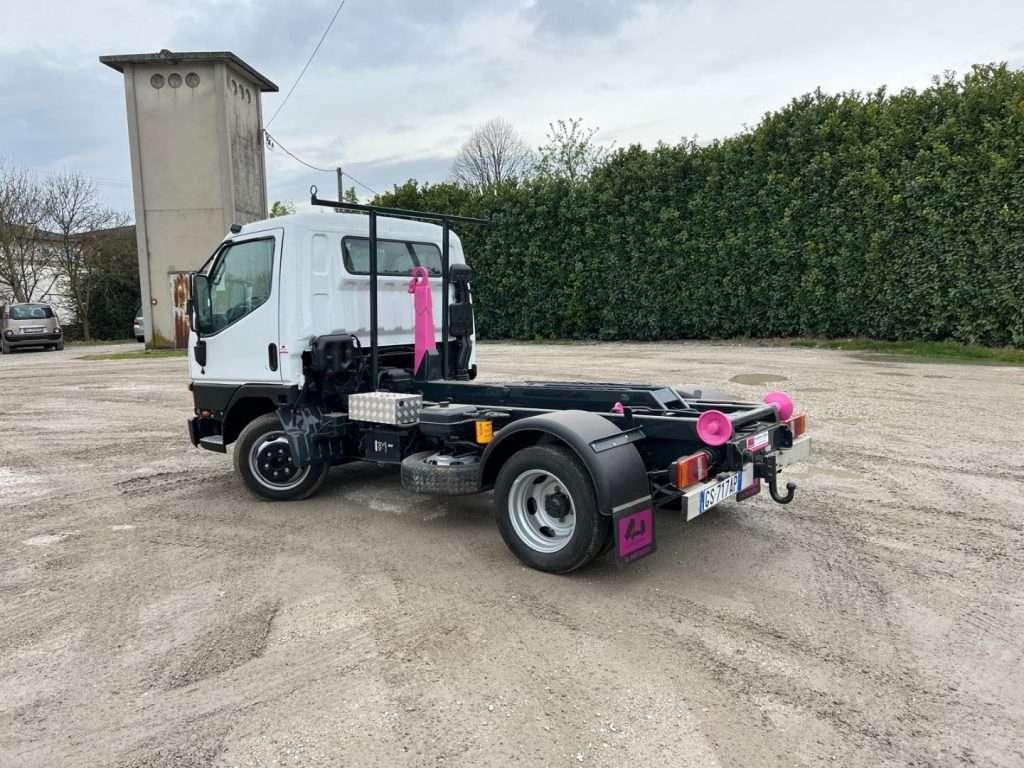 Mitsubishi CANTER 3.0 SCARRABILE Foto 4