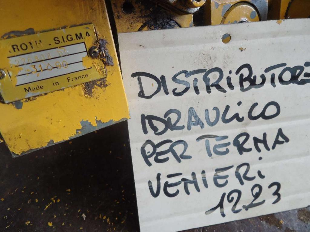 Distributore idraulico per Venieri 12.23 Foto 5