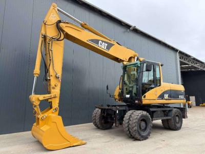 Caterpillar M322C in vendita da Smitma B.V.
