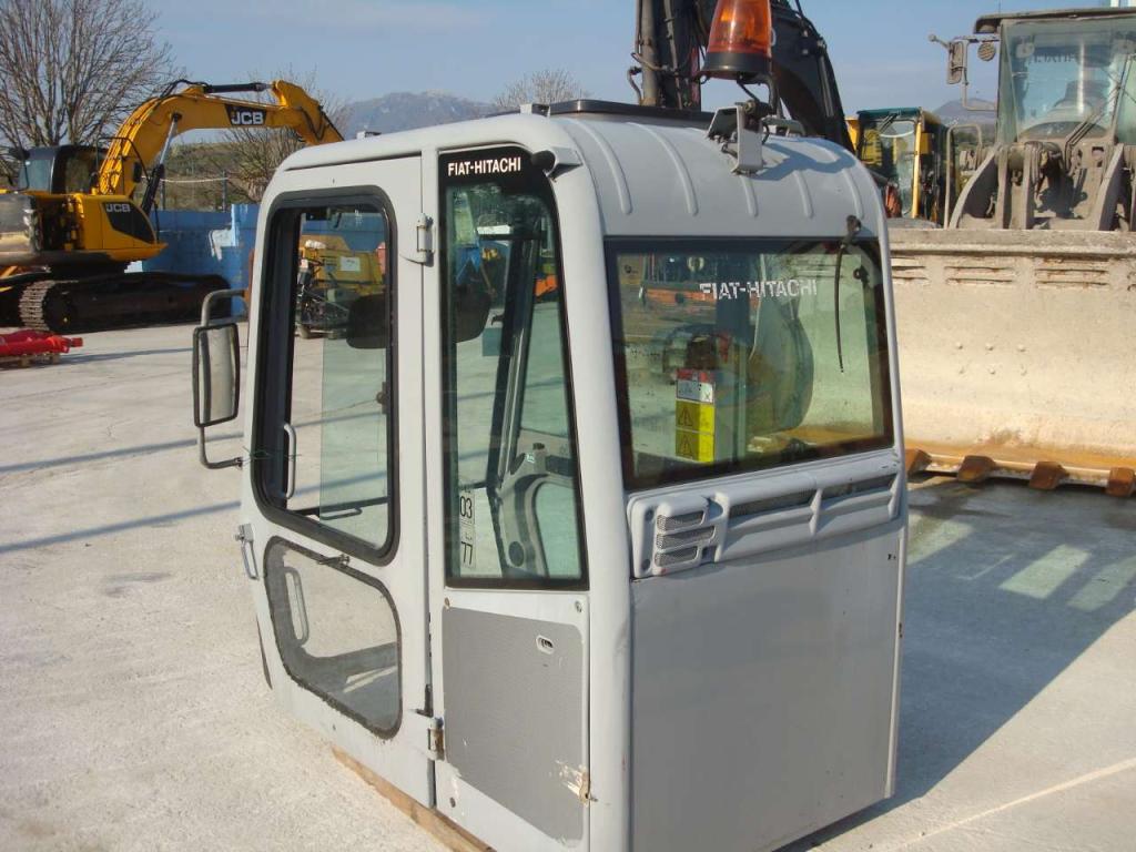 Cabina per Fiat Hitachi FH 150W3 Foto 1
