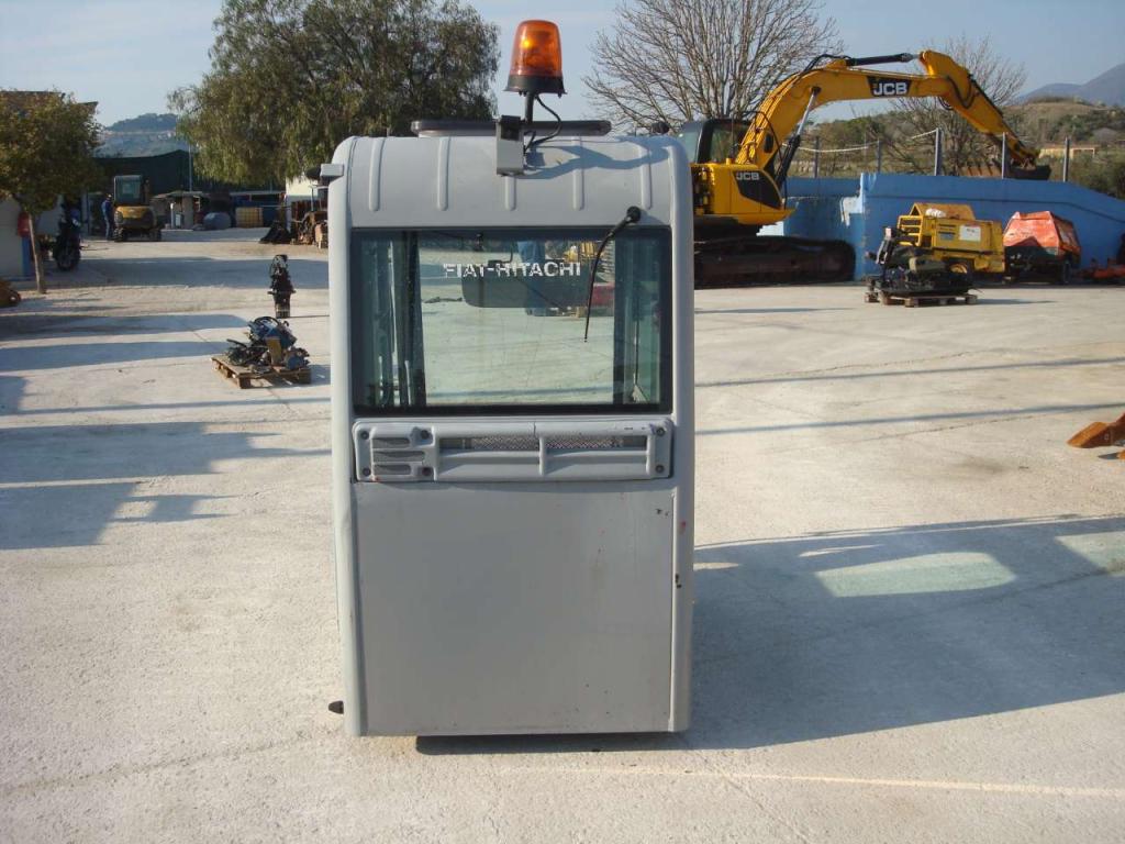 Cabina per Fiat Hitachi FH 150W3 Foto 5