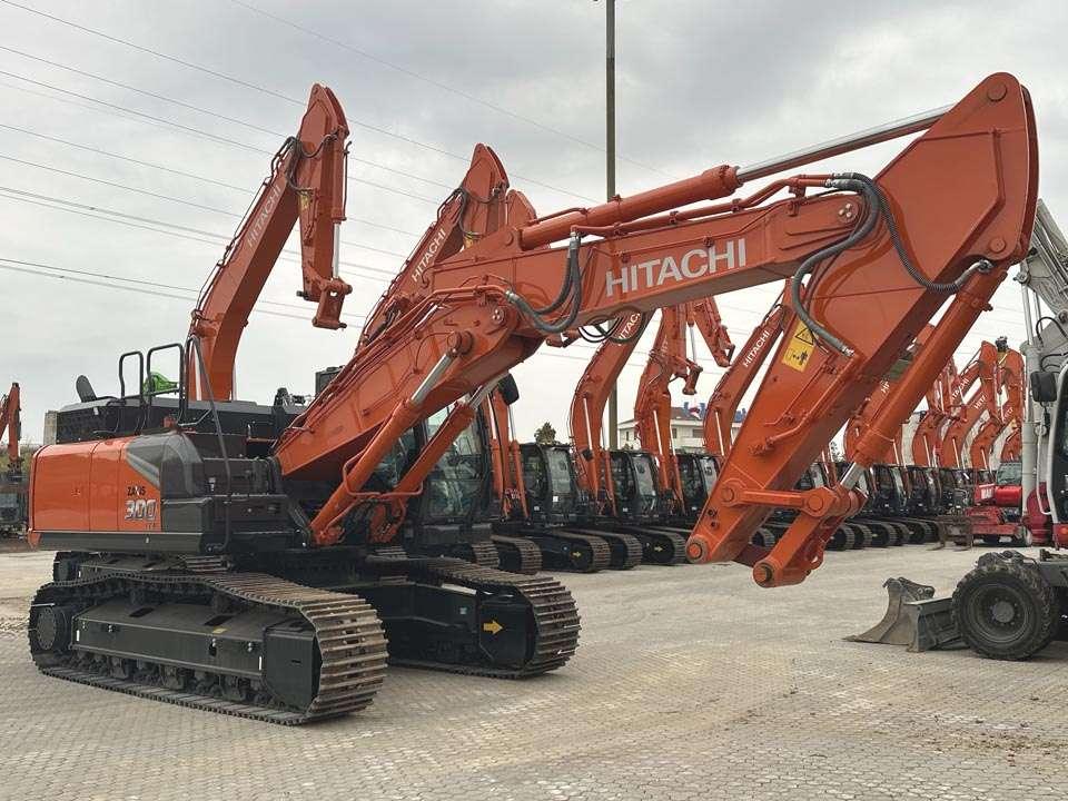 Hitachi ZX300LCN-7 Foto 18