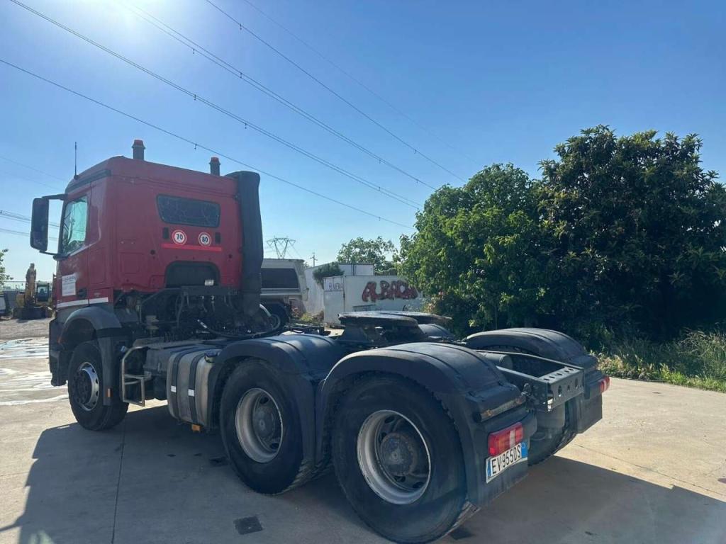 Mercedes-Benz Arocs 6x4 Foto 4