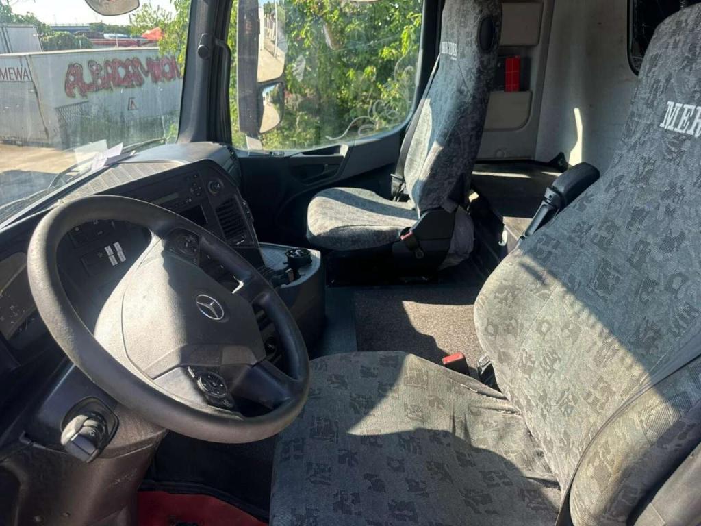 Mercedes-Benz Arocs 6x4 Foto 6
