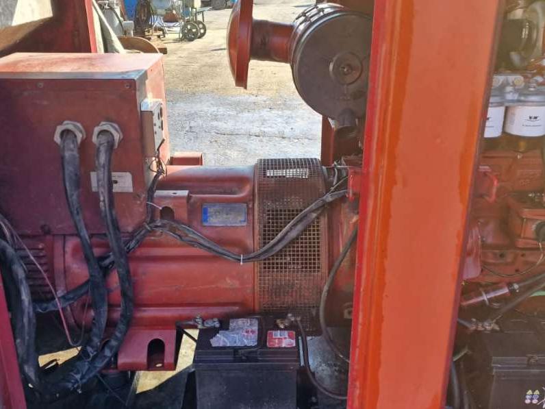 Iveco 125 KVA Foto 5