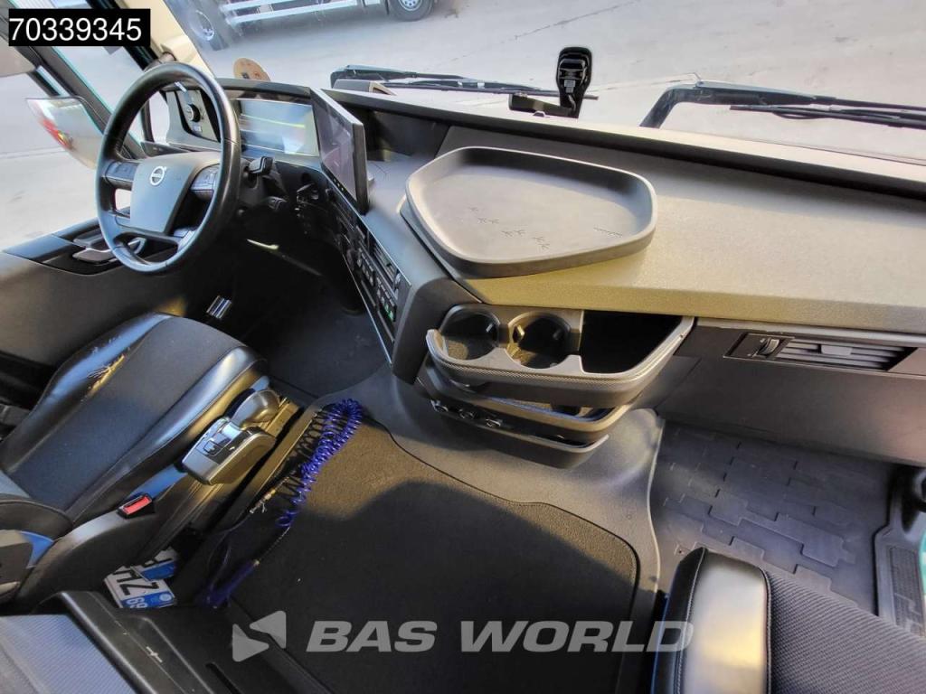 Volvo FH 460 4X2 ADR 2x Tanks Cruise Control Foto 18