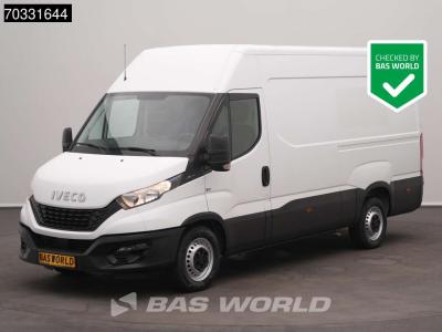 Iveco Daily 35S14 L2H2 Airco Cruise 3500kg trekgewicht Euro6 3520L A/C Cruise control in vendita da BAS World B.V.
