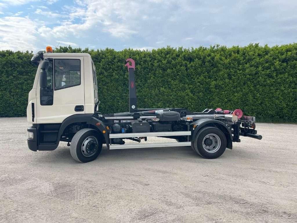 Iveco EUROCARGO 120E22 SCARRABILE Foto 2