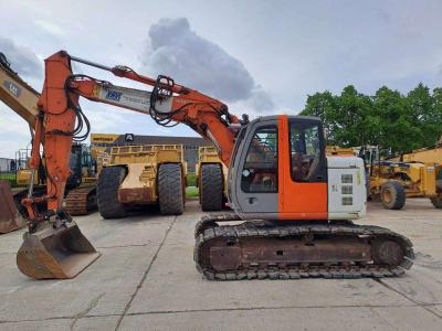 Hitachi ZX135US in vendita da Aertssen Trading