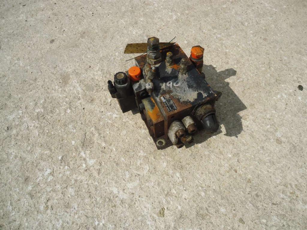 Valvola idraulica per Fiat Kobelco W190 Foto 1