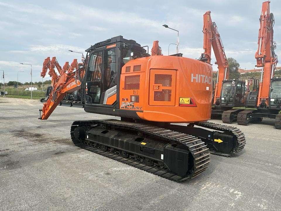 Hitachi ZX225USLC-7 Foto 3