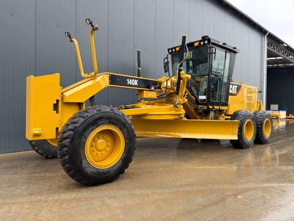 Caterpillar 140K Foto 1