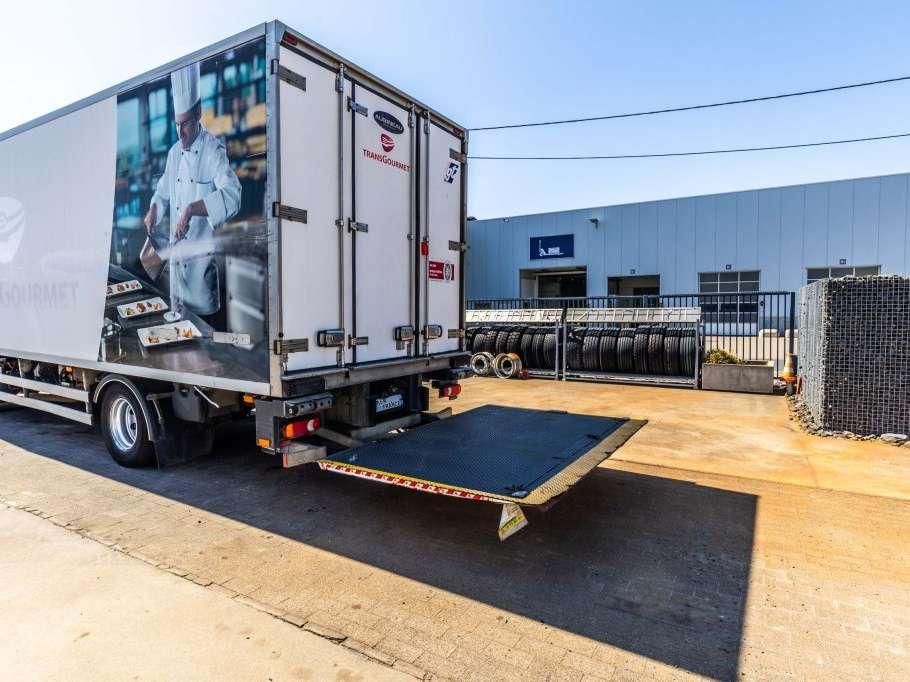Renault MIDLUM 220.16 DXI+CARRIER MULTI TEMP+DHOLLANDIA Foto 9