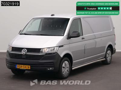 Volkswagen Transporter 110pk L2H1 Trekhaak Navi Airco Cruise Parkeersensoren Euro6 L2 Airco Trekhaak Cruise co in vendita da BAS World B.V.