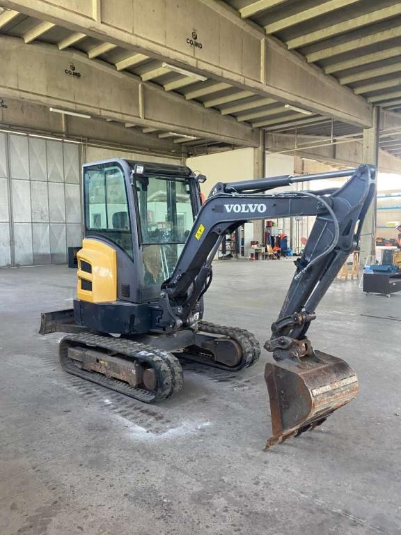 Volvo EC 27D Foto 1
