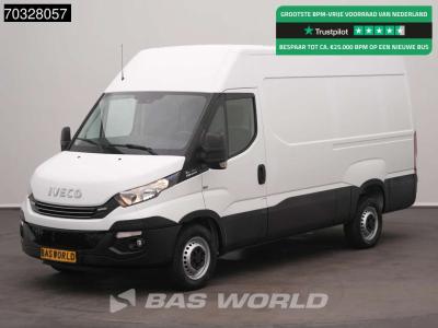 Iveco Daily 35S18 3.0L Automaat L2H2 3,5t Trekhaak Navi Airco Cruise Euro6 L2 Airco Trekhaak Cruise contr in vendita da BAS World B.V.