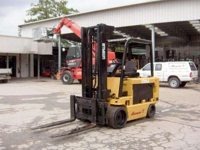 Caterpillar M100D Foto 1