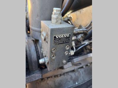 Volvo safety valve 14376540 for Volvo EW140B, EW140C, EW160B... in vendita da Balavto