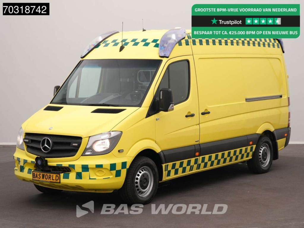Mercedes-Benz Sprinter 316 CDI Automaat Ambulance Luchtvering L2H2 Airco Cruise Camera Krankenwagen Rettungswagen Foto 1