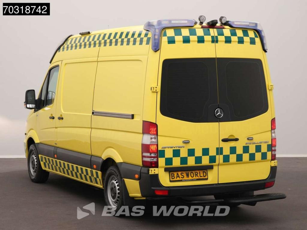 Mercedes-Benz Sprinter 316 CDI Automaat Ambulance Luchtvering L2H2 Airco Cruise Camera Krankenwagen Rettungswagen Foto 2
