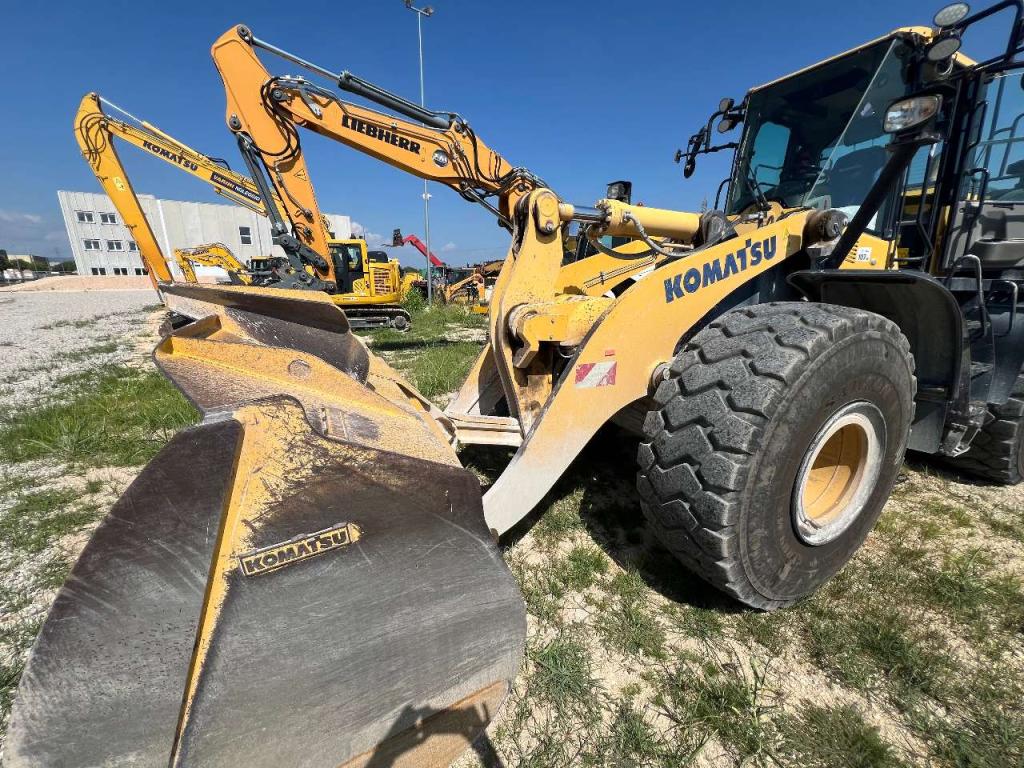 Komatsu WA470-8 Foto 9