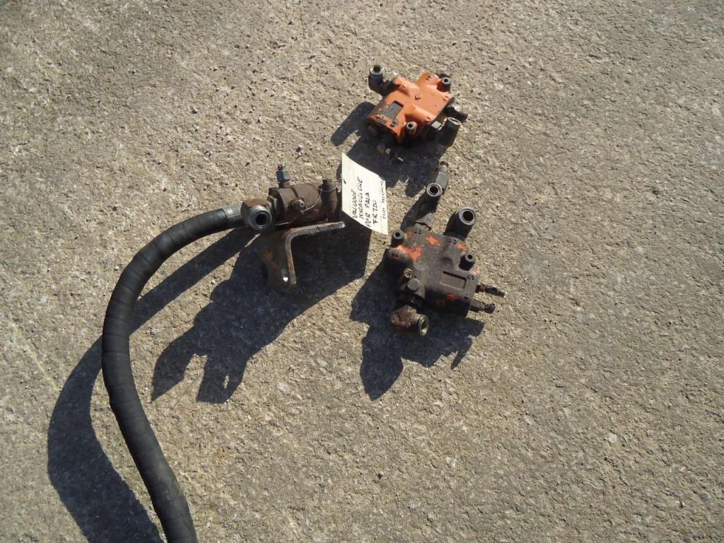 Valvola idraulica per Fiat Hitachi FR220 Foto 3