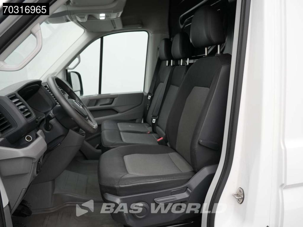 Volkswagen Crafter 140pk L3H3 Airco Camera Euro6 L2H2 Airco Foto 3