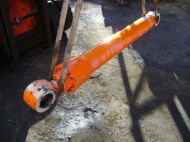 Pistone / Cilindro idraulico per Fiat Hitachi EX 285 Foto 1