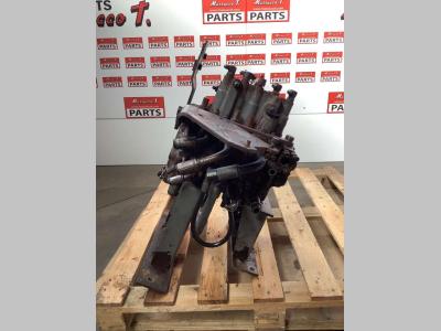 Distributore idraulico per Hitachi ZX160LC in vendita da Massucco T. Srl Area Ricambi