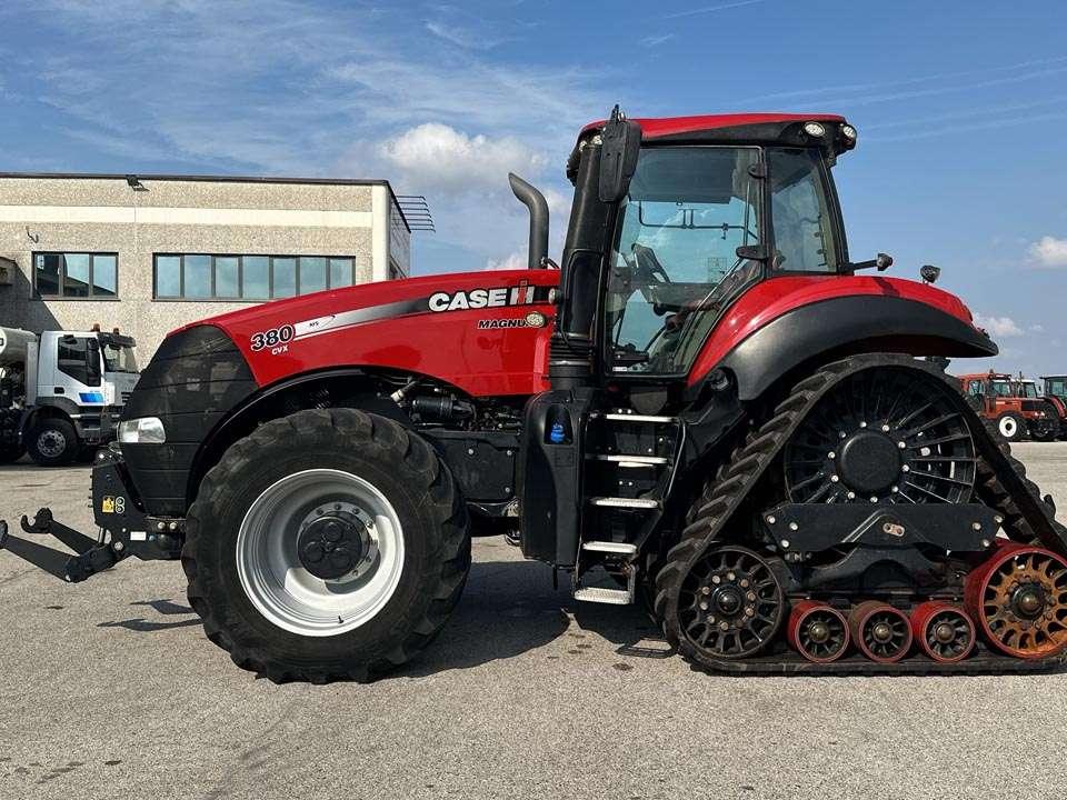 Case Magnum 380 CVX Foto 2