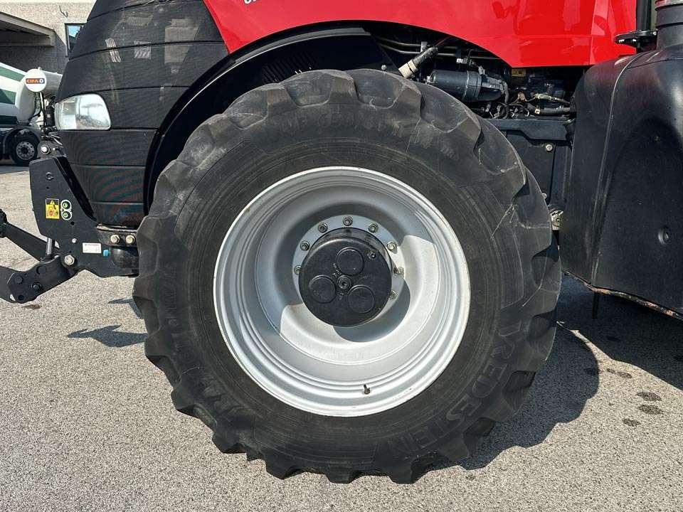 Case Magnum 380 CVX Foto 4