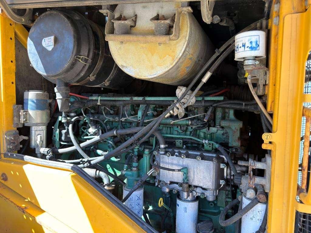 Volvo L120F Foto 30