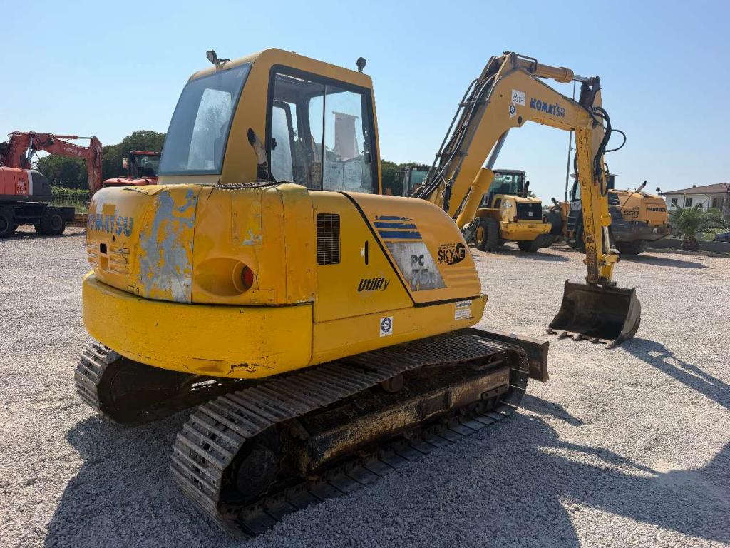 Komatsu PC 75R Foto 3