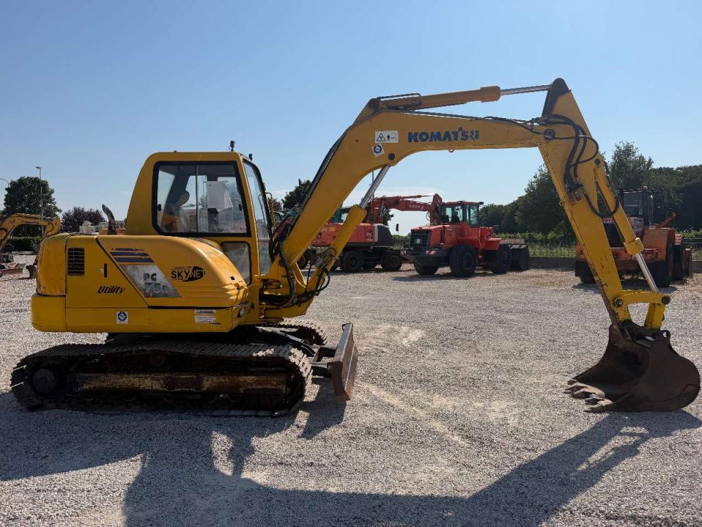 Komatsu PC 75R Foto 4