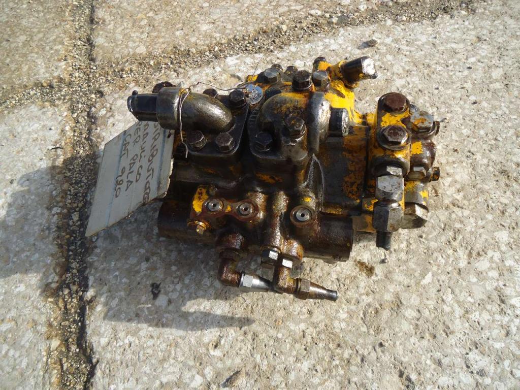 Distributore idraulico per Caterpillar 920 Foto 3