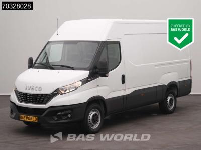 Iveco Daily 35S18 3.0L Automaat L2H2 3.5t trekhaak Camera 3520L L2 A/C Towbar Cruise control in vendita da BAS World B.V.