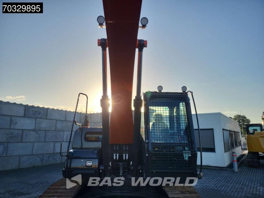 Hitachi ZX220 LC-5G Foto 11