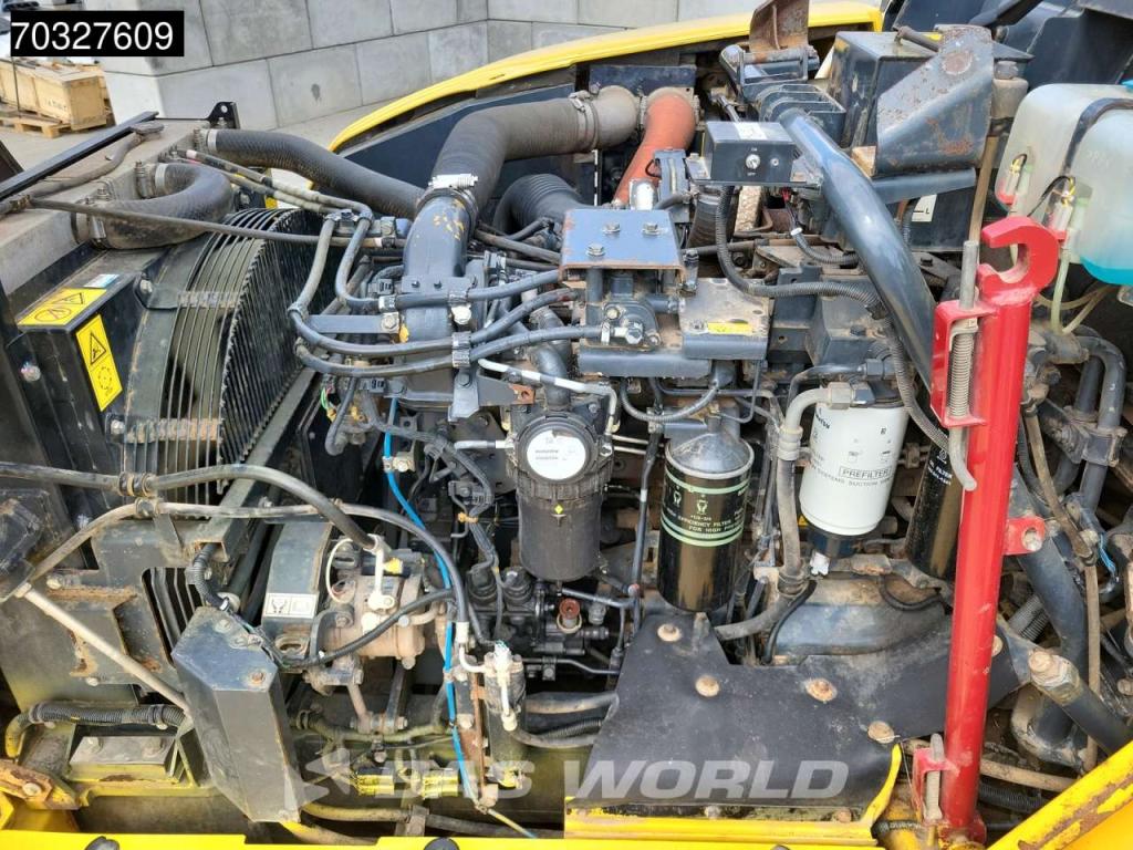 Komatsu HM300-3 Foto 23