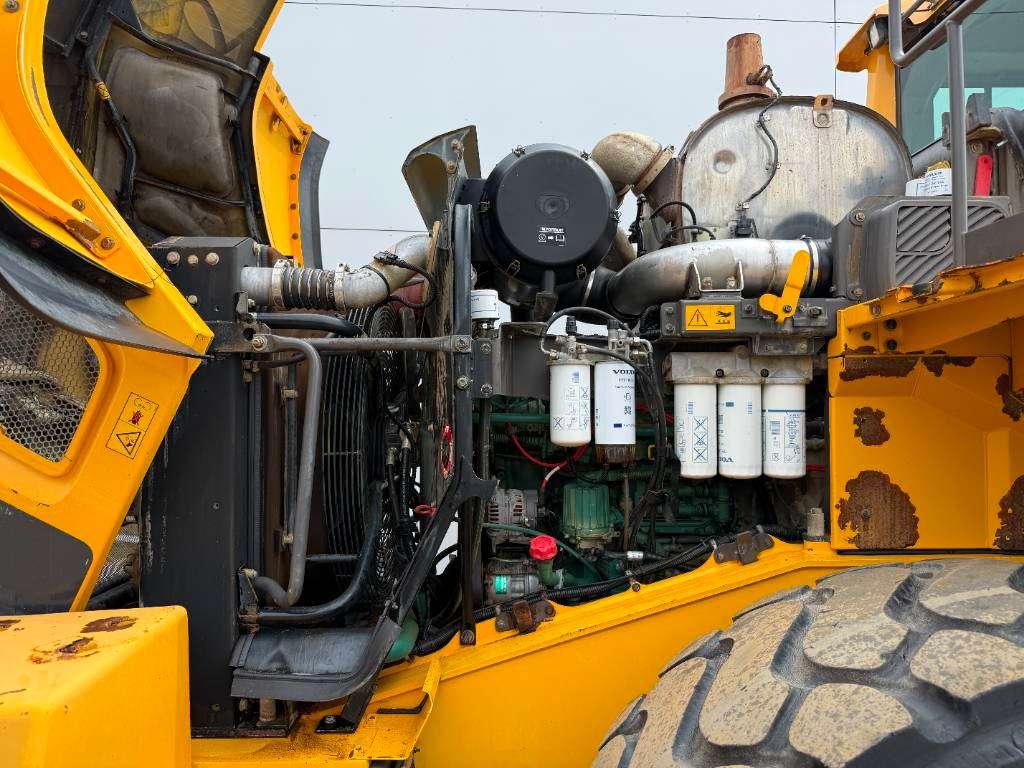 Volvo L180H - Automatic Greasing / Camera Foto 30