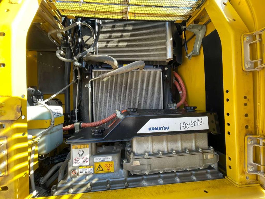 Komatsu HB215LC-2 Foto 14