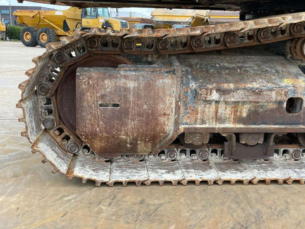 Hitachi ZX300LC-6 Foto 14