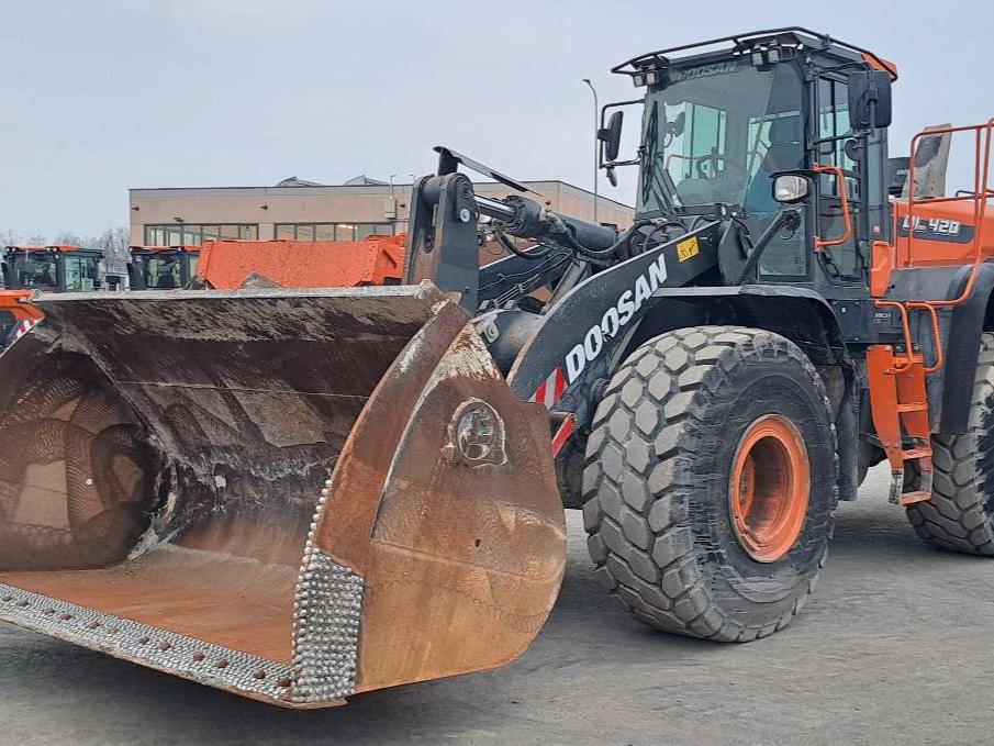 Doosan DL420-7 Foto 1